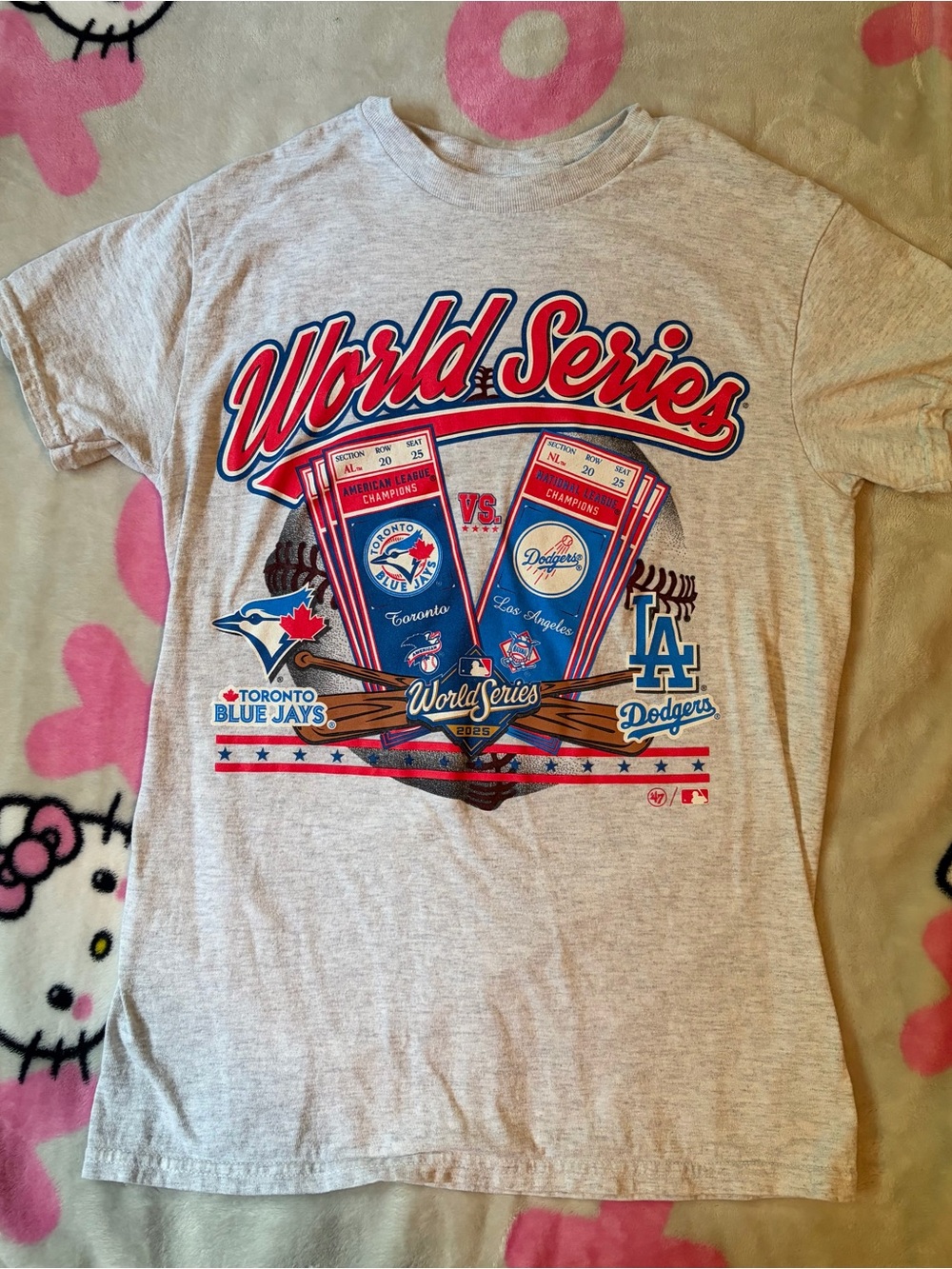 ‘47 Brand Blue Jays v Dodgers 2025 World Series Graphic Tee - Gray Size Small